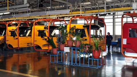 КамАЗ и Daimler будут закупать автокомпоненты в России