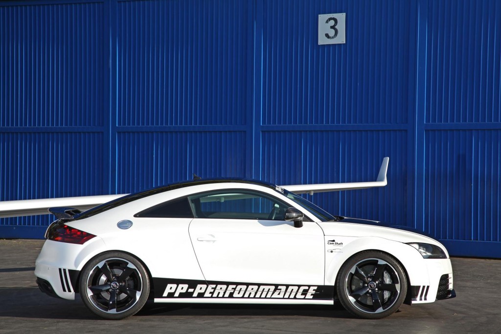 Немецкие автоателье PP-Performance и Cam Shaft представили специальную серию Audi TT RS Black & White Edition
