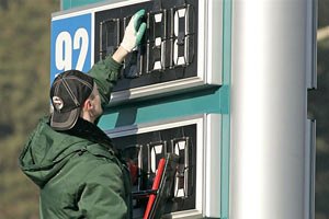 Украина заняла 30 место среди 33 стран Европы по ценам на бензин
