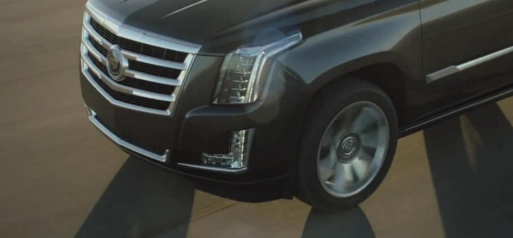 В сеть просочились фото Cadillac Escalade 2015