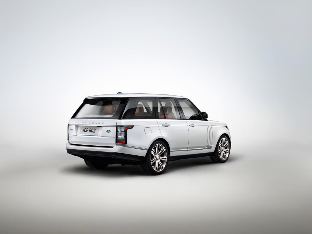 Land Rover представил 5.2-метровый Range Rover 2014 с удлиненной колесной базой