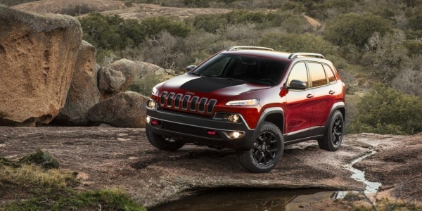 Jeep Cherokee вольется в ряды заряженных моделей SRT