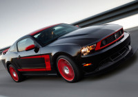 Chevrolet Camaro Z/28 против Ford Mustang Boss 302 на Лагуна Секе