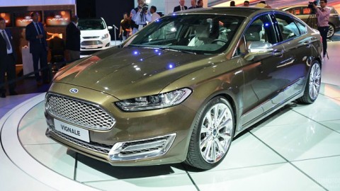 Ford Mondeo Vignale готов облизать клиентов с головы до пяток