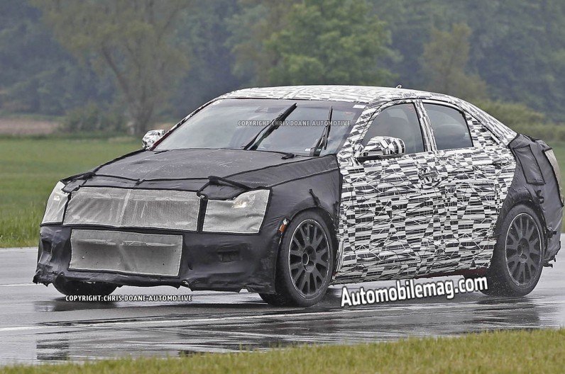 СМИ узнали подробности о конкуренте BMW M3 от Cadillac