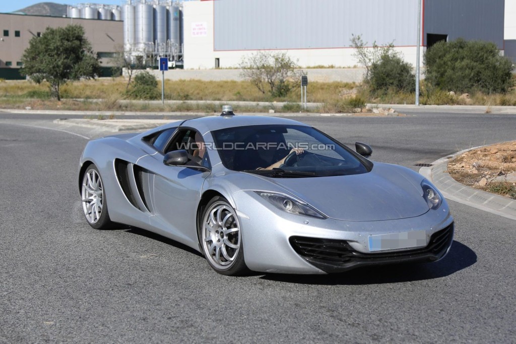 В сети появились более детальные шпионские фото McLaren P13 2013