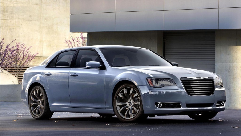 Chrysler представил обновленный 300S
