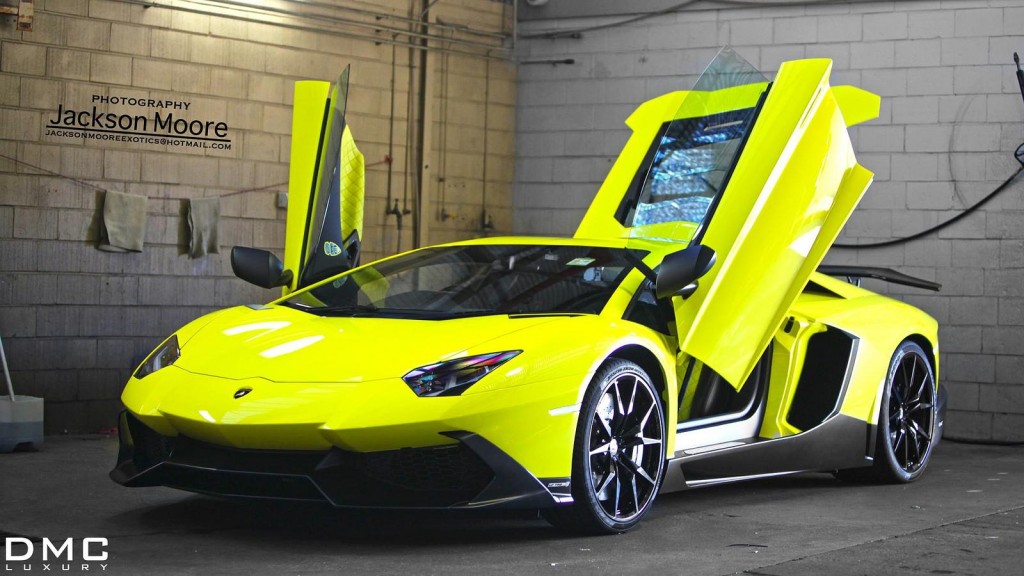 Специалисты немецкого автоателье DMC установили на Lamborghini Aventador LP 720-4 50 Anniversario заднее антикрыло