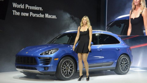Компания Porsche желает, чтобы их автомобили покупали девушки