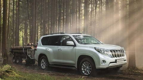 Toyota выводит рестайлинговый Land Cruiser Prado на российский авторынок