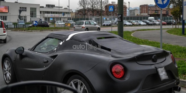 Alfa Romeo 4C получит версию Spider