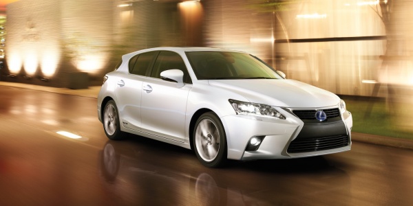 Обновленный Lexus CT 200h дебютировал в Поднебесной