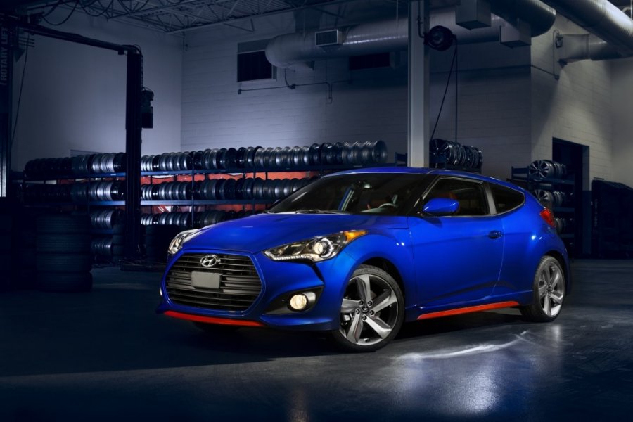 Турбохэтчбек Hyundai Veloster стал спортивнее