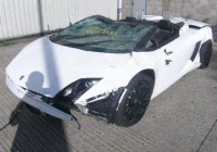 В Великобритании перевернулся Lamborghini Gallardo Spyder