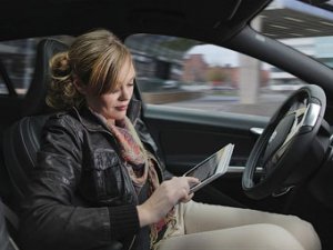 Volvo испытает на городских улицах 100 машин с автопилотами