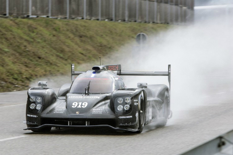 Дебют 2015 Porsche 919 Hybrid