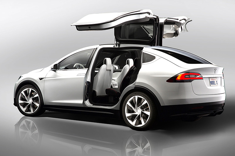 Tesla Model X – официально