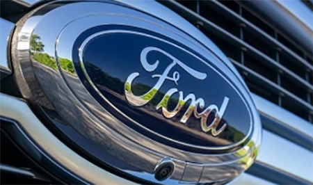 Ford хочет получить патент на трансляцию рекламы с рекламных бордов в автомобиль