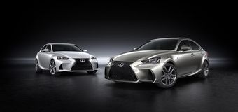 Lexus слегка обновил седан IS