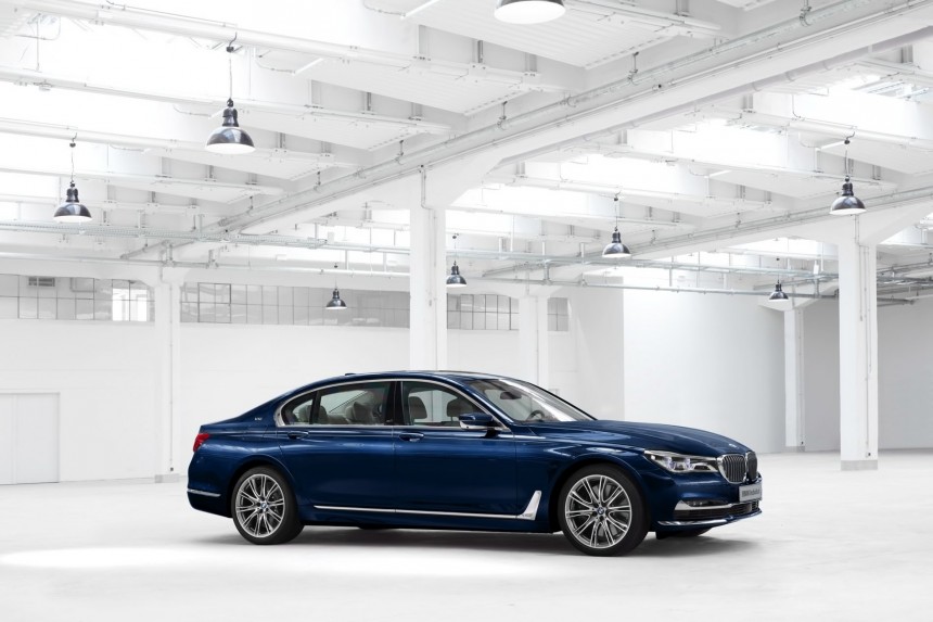 BMW назвали «Следующие 100 лет»